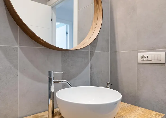 Fontana Di Trevi!! Comfy&elegant 3bedroom 2bath Roma